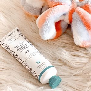 Drunk Elephant sheer sunscreen 🐘